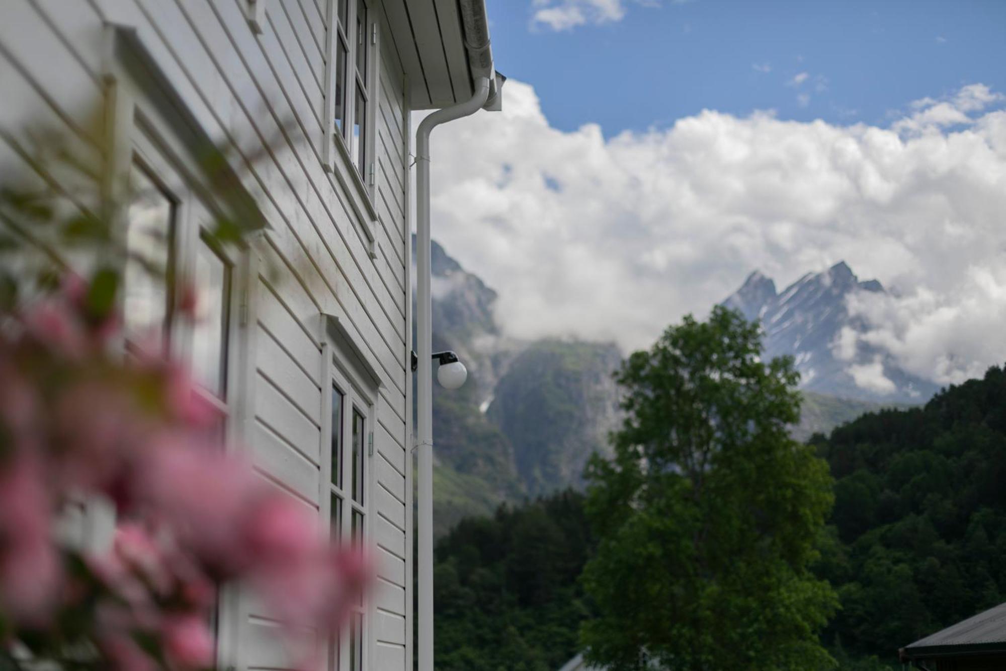 Villa Ostigard 1810 Åndalsnes Exterior foto